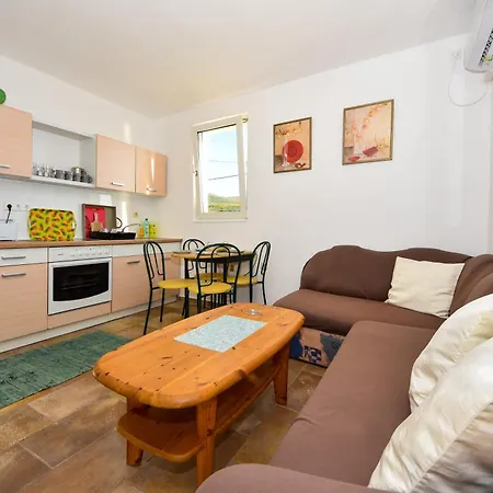 Seaside Serenity - Happy Apartment *